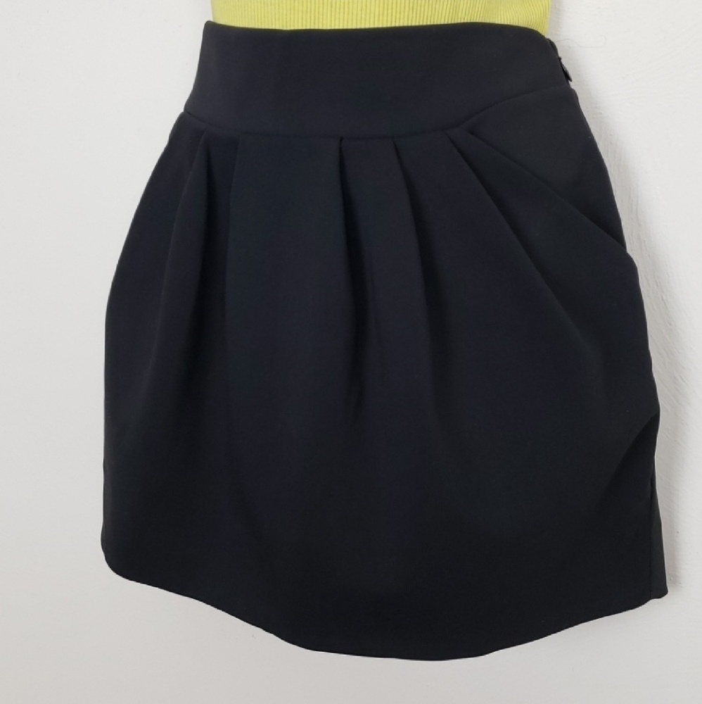 DVF Diane Von Furstenberg Black Pleated Skirt Size 2